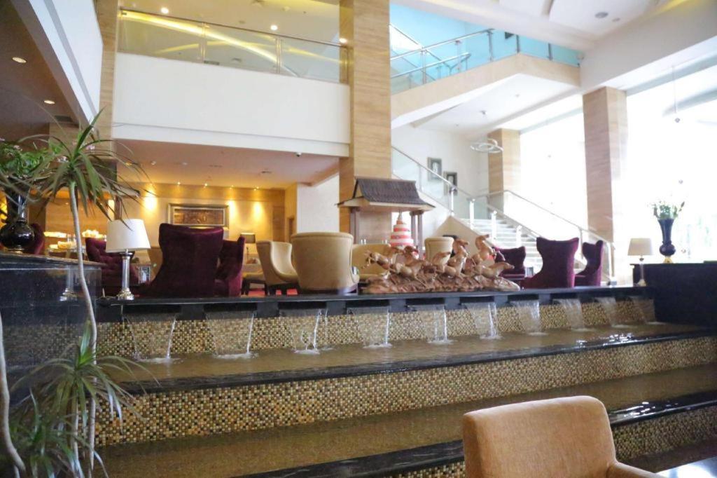 Golden Tulip Galaxy Hotel Banjarmasin Ngoại thất bức ảnh