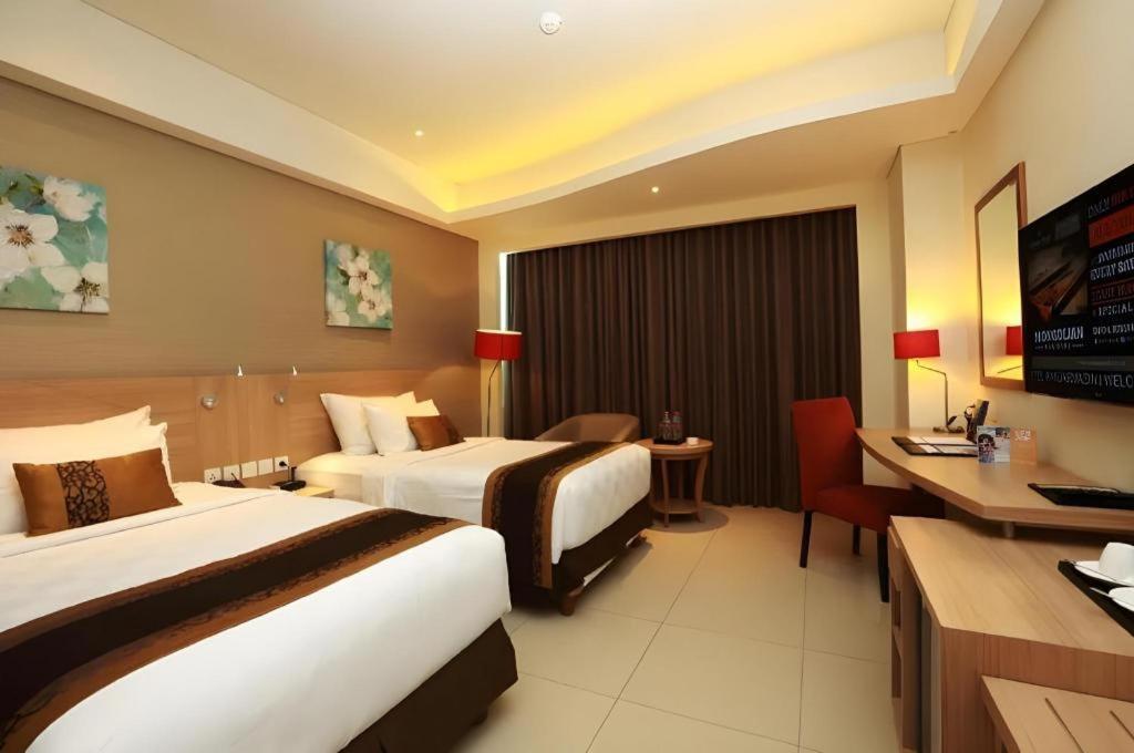 Golden Tulip Galaxy Hotel Banjarmasin Ngoại thất bức ảnh